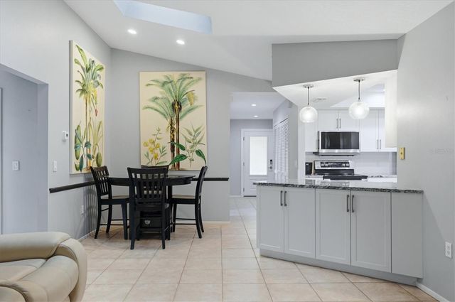 5599 WILDE OAK WAY, Sarasota, FL 34232