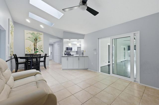 5599 WILDE OAK WAY, Sarasota, FL 34232