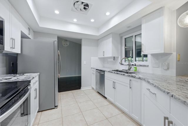 5599 WILDE OAK WAY, Sarasota, FL 34232