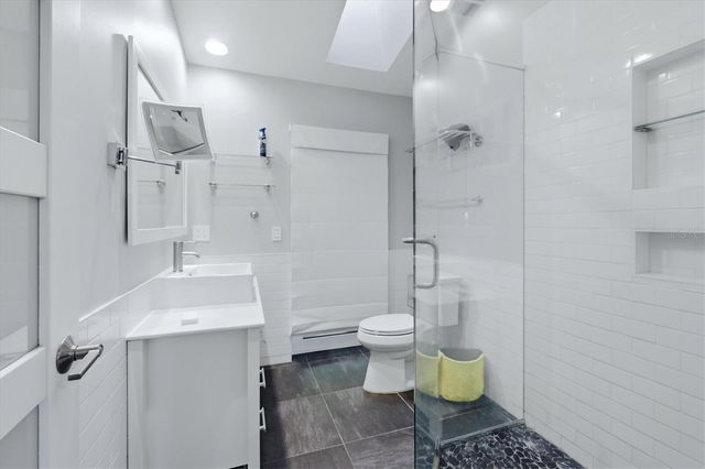 5599 WILDE OAK WAY, Sarasota, FL 34232