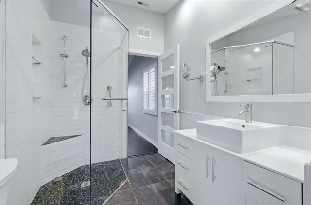 5599 WILDE OAK WAY, Sarasota, FL 34232