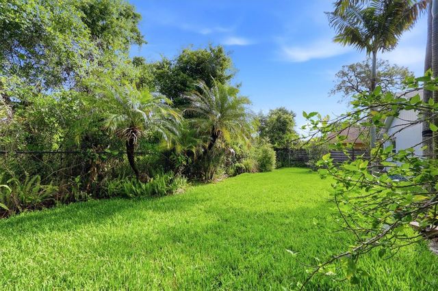 5599 WILDE OAK WAY, Sarasota, FL 34232