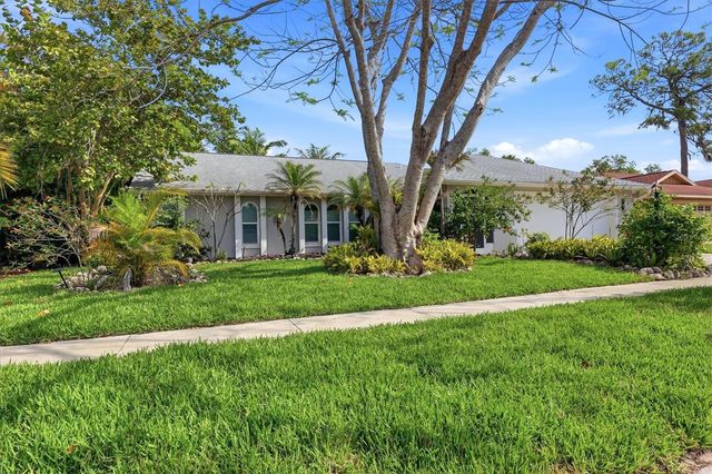 5599 WILDE OAK WAY, Sarasota, FL 34232