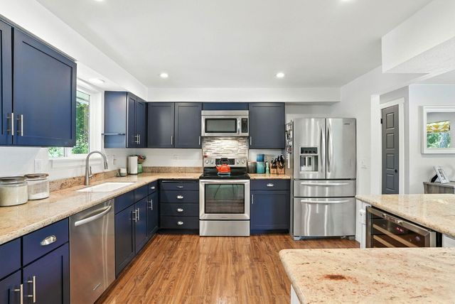 17717 N West Shore Rd, Nine Mile Falls, WA 99026