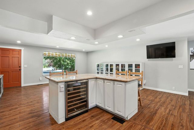 17717 N West Shore Rd, Nine Mile Falls, WA 99026