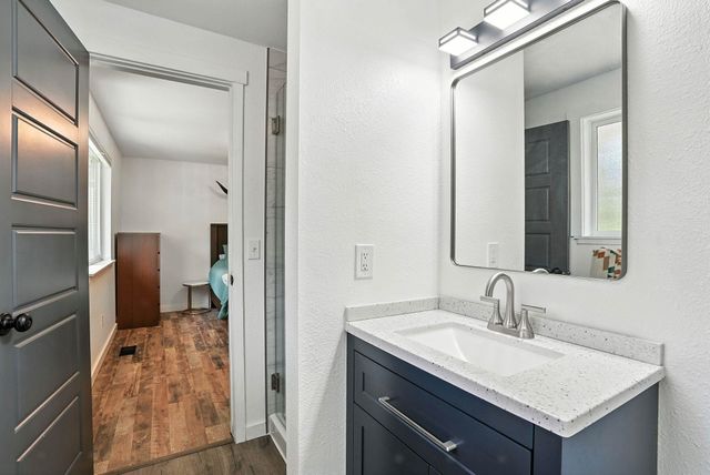 17717 N West Shore Rd, Nine Mile Falls, WA 99026