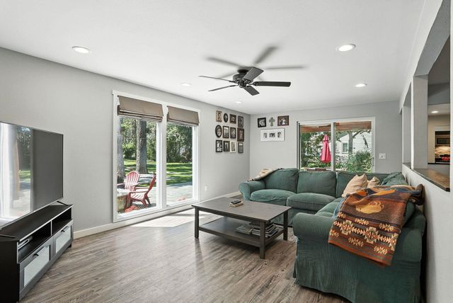 17717 N West Shore Rd, Nine Mile Falls, WA 99026
