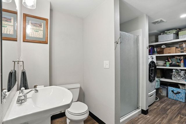 17717 N West Shore Rd, Nine Mile Falls, WA 99026