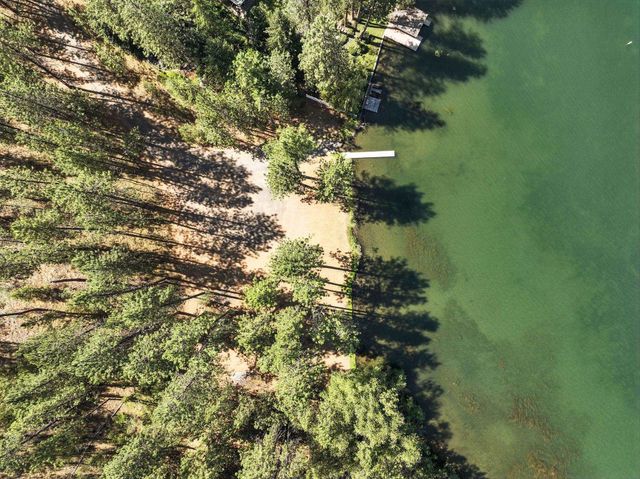 17717 N West Shore Rd, Nine Mile Falls, WA 99026