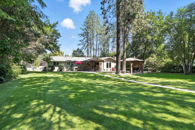 17717 N West Shore Rd, Nine Mile Falls, WA 99026