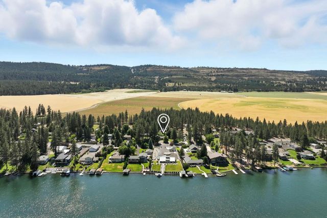 17717 N West Shore Rd, Nine Mile Falls, WA 99026