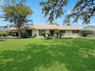 2225 Orchid Street, Lake Charles, LA 70601