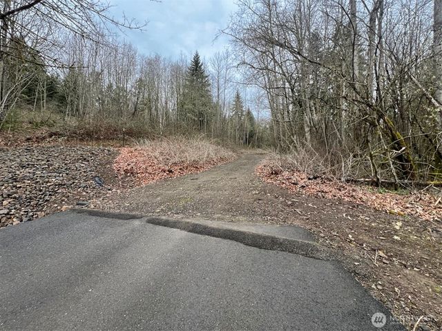 318 Martins Bluff Road, Kalama, WA 98625