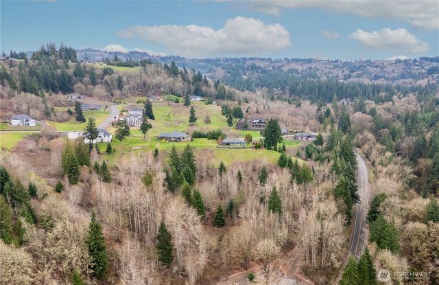 318 Martins Bluff Road, Kalama, WA 98625