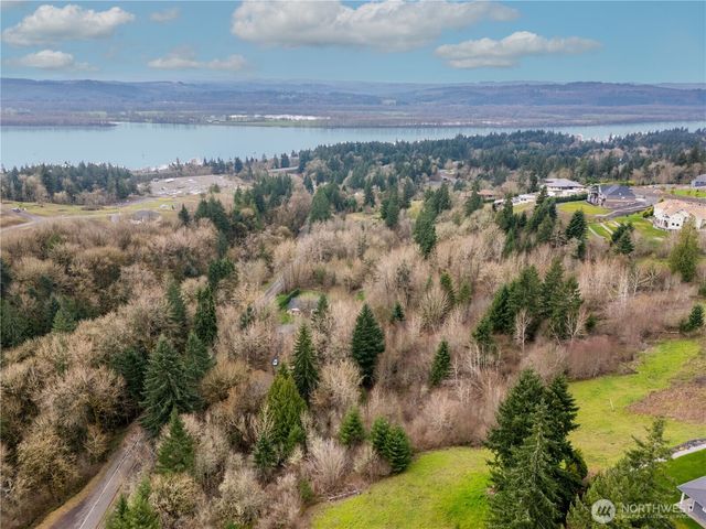 318 Martins Bluff Road, Kalama, WA 98625