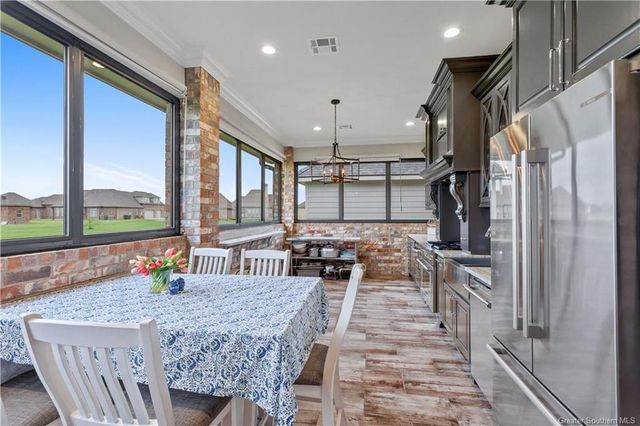 5390 Waterside Drive, Lake Charles, LA 70607