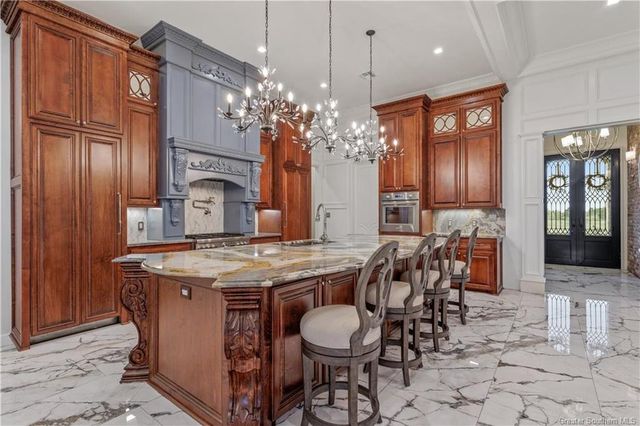 5390 Waterside Drive, Lake Charles, LA 70607