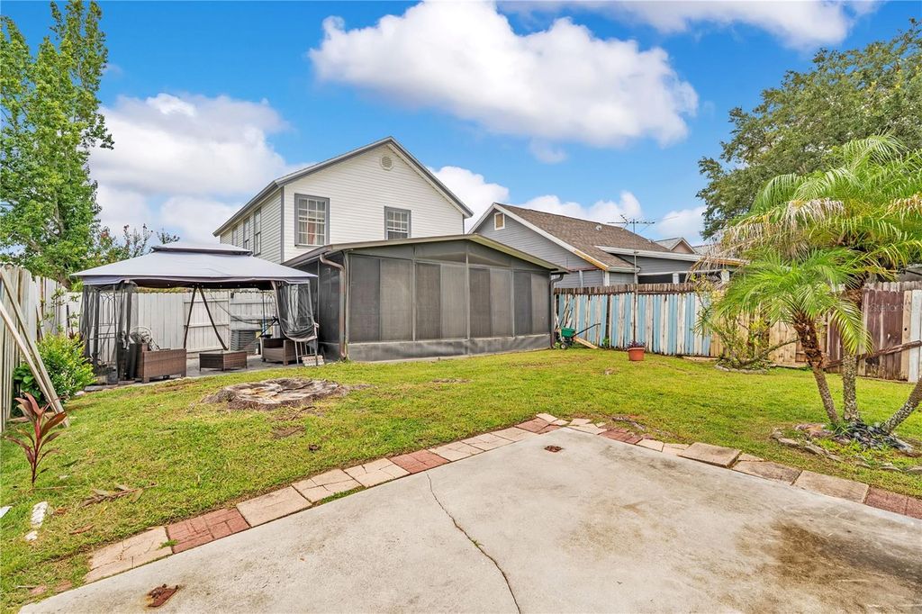 Image 24 of property listing at 9824 SURREY RIDGE ROAD, Orlando, FL 32825