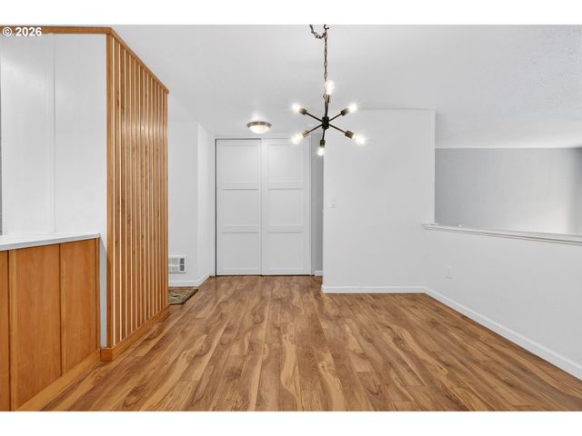 4 TOUCHSTONE 151, Lake Oswego, OR 97035