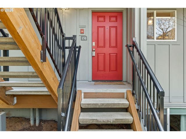 4 TOUCHSTONE 151, Lake Oswego, OR 97035