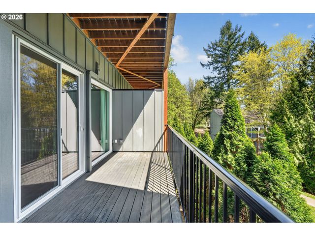 4 TOUCHSTONE 151, Lake Oswego, OR 97035