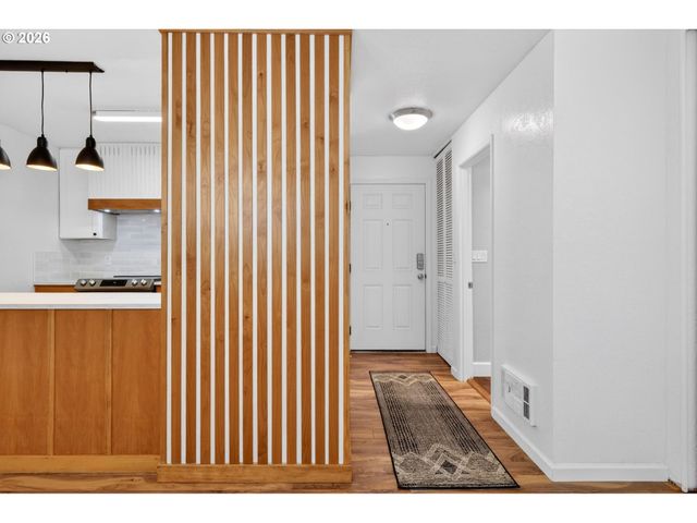 4 TOUCHSTONE 151, Lake Oswego, OR 97035