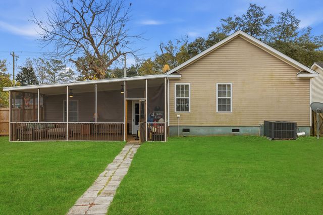 2590 Otranto Road, North Charleston, SC 29406