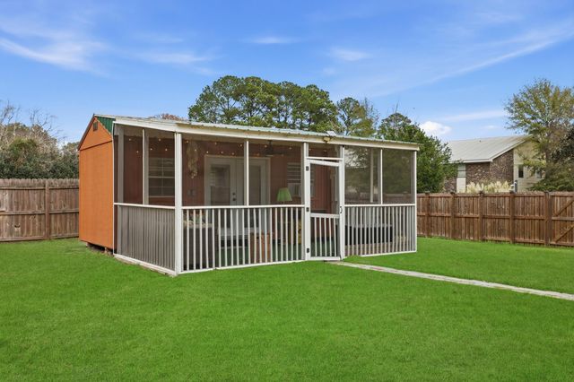 2590 Otranto Road, North Charleston, SC 29406