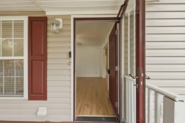 2590 Otranto Road, North Charleston, SC 29406