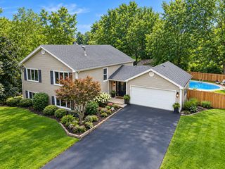 805 Indigo Court, Lake Zurich, IL 60047