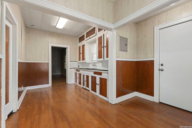 330 BAILEY AVE, San Antonio, TX 78210