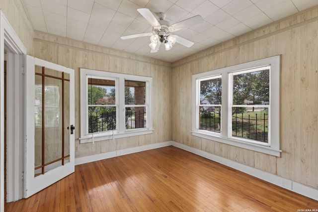 330 BAILEY AVE, San Antonio, TX 78210