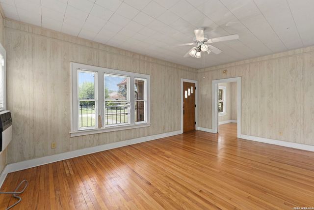 330 BAILEY AVE, San Antonio, TX 78210