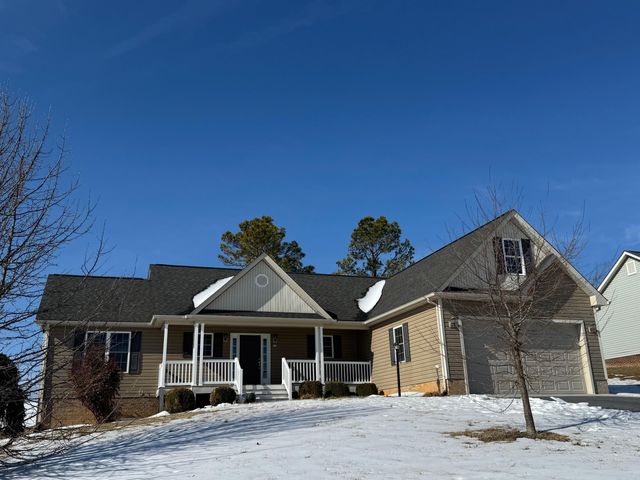 32 RIVERHEAD DR, Staunton, VA 24401