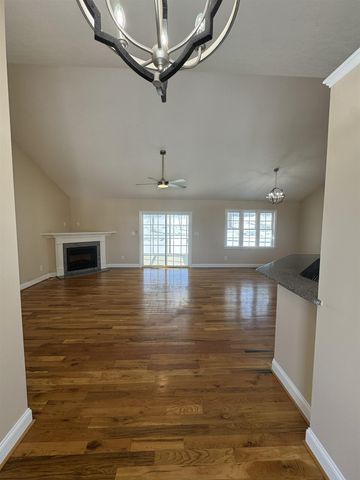 32 RIVERHEAD DR, Staunton, VA 24401