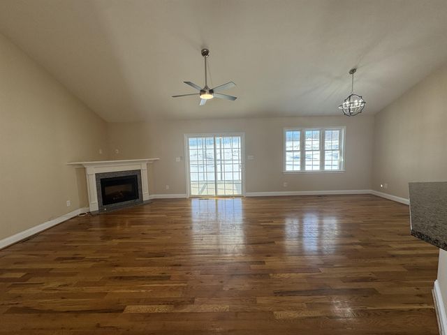 32 RIVERHEAD DR, Staunton, VA 24401