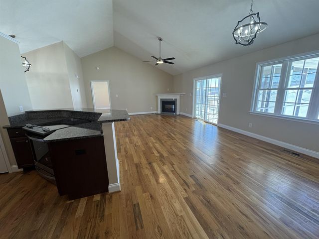 32 RIVERHEAD DR, Staunton, VA 24401