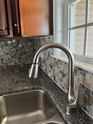 32 RIVERHEAD DR, Staunton, VA 24401