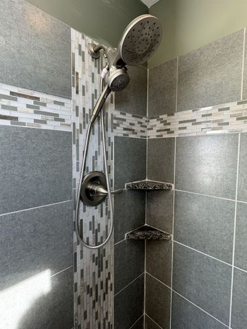 32 RIVERHEAD DR, Staunton, VA 24401