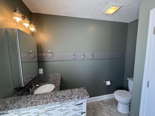 32 RIVERHEAD DR, Staunton, VA 24401