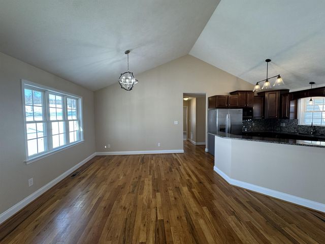 32 RIVERHEAD DR, Staunton, VA 24401