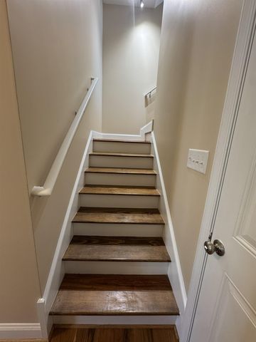 32 RIVERHEAD DR, Staunton, VA 24401