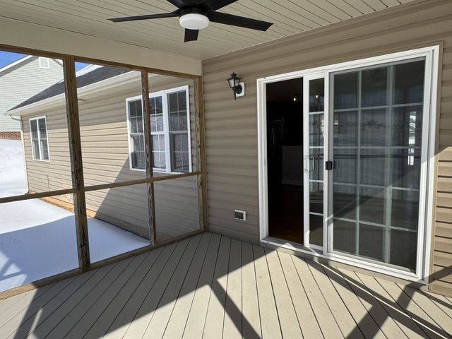 32 RIVERHEAD DR, Staunton, VA 24401