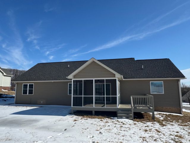 32 RIVERHEAD DR, Staunton, VA 24401