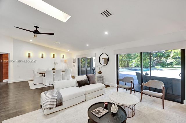 21440 Highland Lakes Blvd, Miami, FL 33179