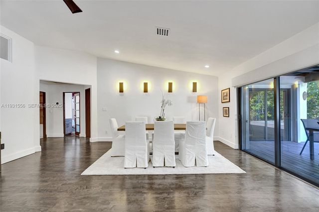 21440 Highland Lakes Blvd, Miami, FL 33179