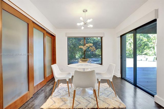 21440 Highland Lakes Blvd, Miami, FL 33179