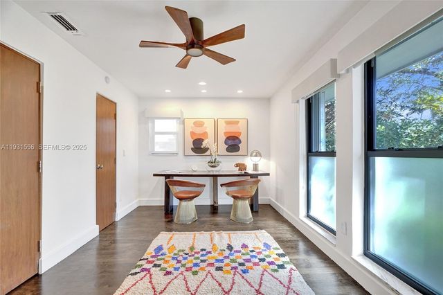 21440 Highland Lakes Blvd, Miami, FL 33179