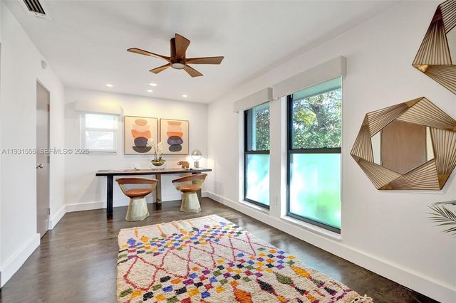 21440 Highland Lakes Blvd, Miami, FL 33179