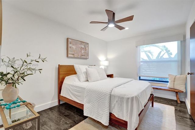 21440 Highland Lakes Blvd, Miami, FL 33179